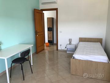 Stanza destinata a studentesse .