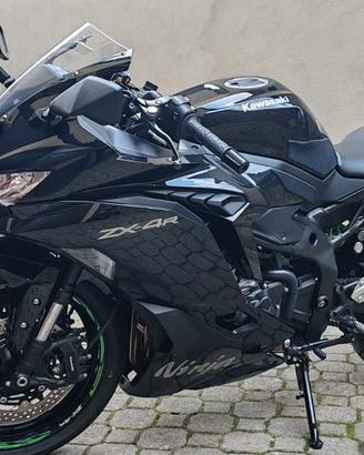 Kawasaki zx4r