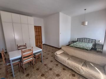 Ampia stanza singola Utenze incluse San Benedetto