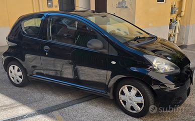 Toyota Aygo 1.0 benzina (anche  per neopatentati).