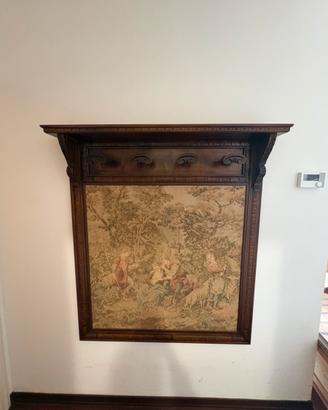 Appendino da parete d’epoca in legno massello