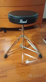 sgabello e cuffie per batteria 