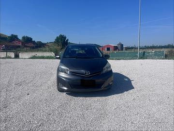 Toyota Yaris 1.0 5 porte
