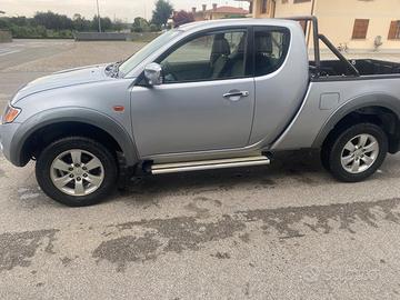 Pick up Mitsubishi l200