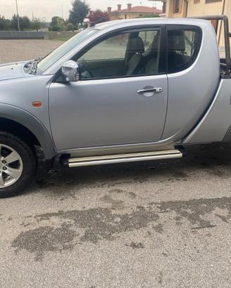 Pick up Mitsubishi l200