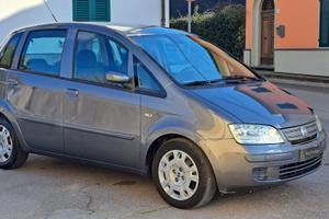 Fiat Idea 1.2 16V BlackLabel