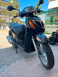 Honda SH 150 usato anno 2001