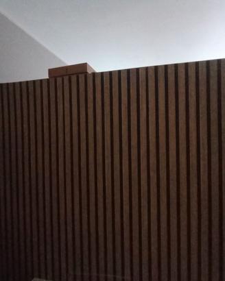 Porta a soffietto. E panello decorativo