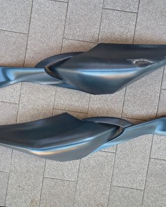 Fianchetti laterali MV Agusta Brutale 910