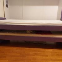 letti, scrivania e cassettiera