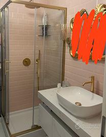 Box doccia e mobile bagno