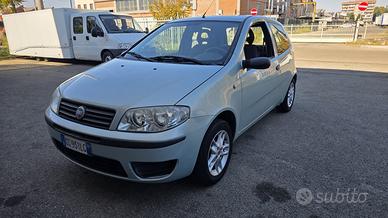 Fiat Punto 2003 benzina/GPL – gancio traino