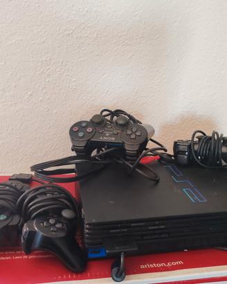 Playstation 2 fat con 5 joystick e 1 gioco