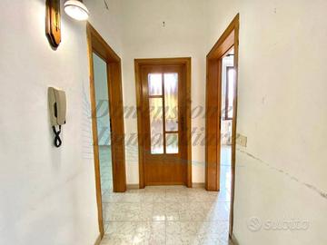 Appartamento di 130 m² con 5 locali a Cecina