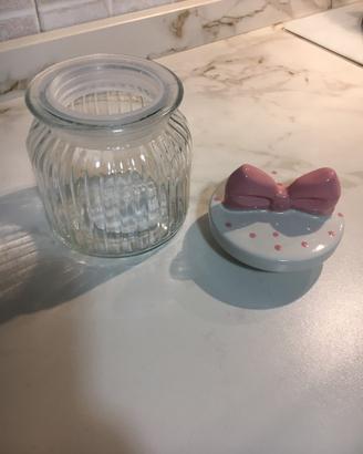 Barattolo in vetro con coperchio a fiocco