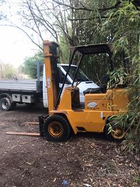 Caterpillar muletto 25qli