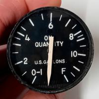 VECCHIO MANOMETRO INDICATORE LIVELLO GALLONI OLIO 