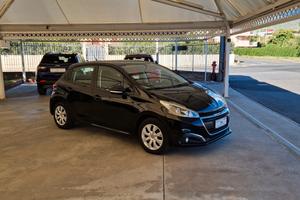 Peugeot 208 1.4 HDi 68cv Allure