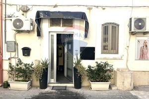 Locale Commerciale - Modica