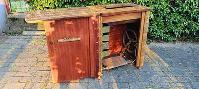 mobiletto macchina da cucire