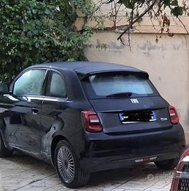 500 Elettrica nera