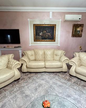 Salotto completo in simil pelle stile classico