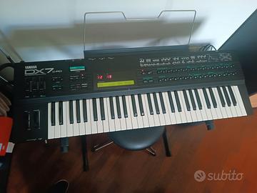 YAMAHA DX7 II FD