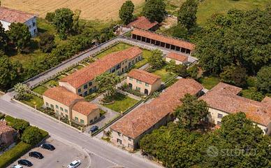 Villetta a schiera di 102 m² con 3 locali e box au