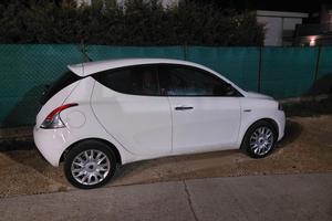 lancia ypsilon 1.3 multiget anno 2015