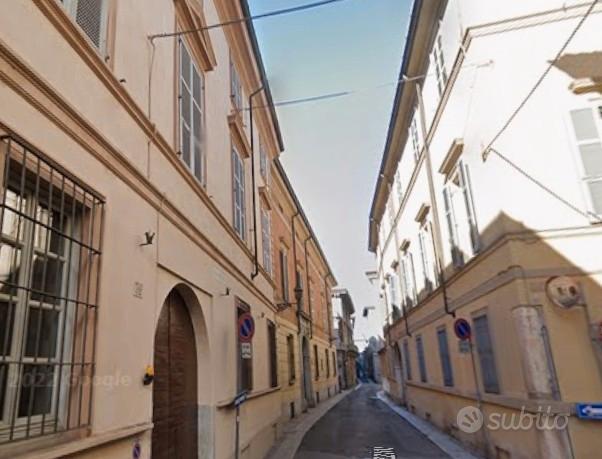 Quadrilocale con posto auto- CENTRO Piacenza