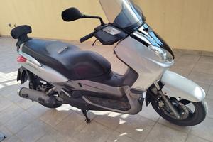 scooter yamah 250 xmax