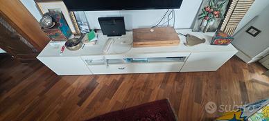 mobile sotto TV decoder libri console