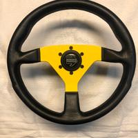 Volante Momo con mozzo porsche/vw