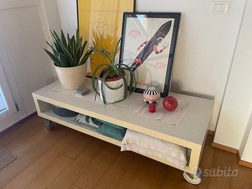 Mobile porta TV Ikea "vintage" con rotelle