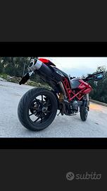 Ducati hypermotard 796