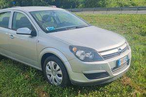 Opel Astra 1.6 Benz.