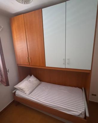 Letto con armadio
