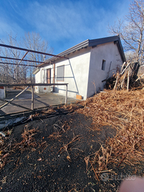 Villetta singola ampio parco zona monte pomiciare