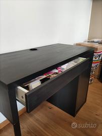 scrivania
