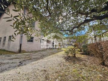 CASA SINGOLA + TERRENO, BOX DOPPIO, ECC