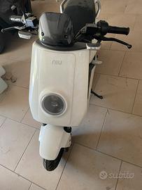 Ciclomotore NIU modello N Lite