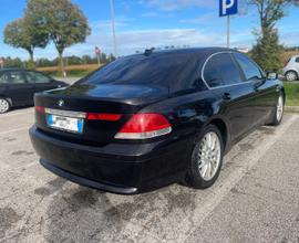 BMW 745i