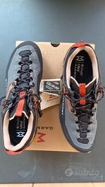 SCARPONI GARMONT AKRON GTX, misura 9% uk / 44 eur