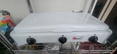 Fornello a gas Parker 3 fuochi con coperchio - Mad