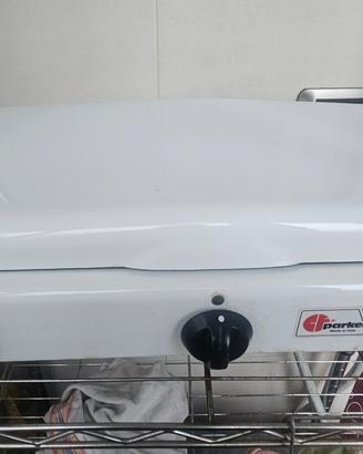 Fornello a gas Parker 3 fuochi con coperchio - Mad
