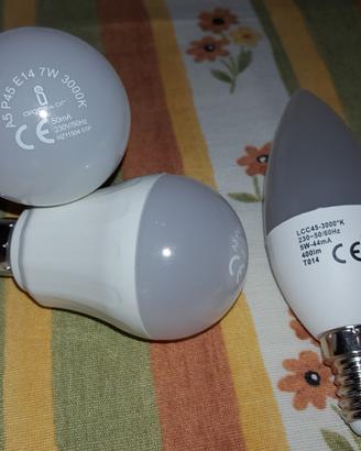 2 lampadine a led A5 P45 E14 7W 3000K