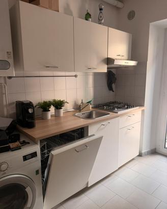 Cucina completa con lavastoviglie