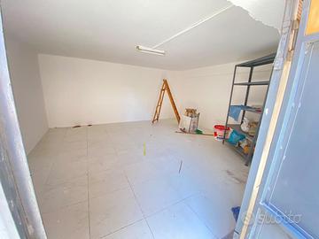 BOX AUTO Pressi Pizzeria 3 Archi FL392