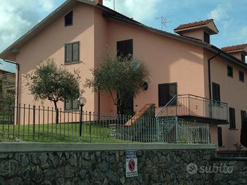 Villa bifamiliare Camporgiano Via dei Venti