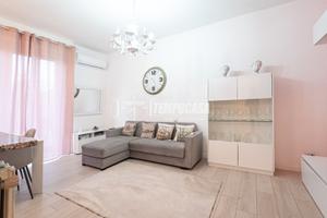 2 LOCALI RISTRUTTURATO IN PICCOLA PALAZZINA ZONA